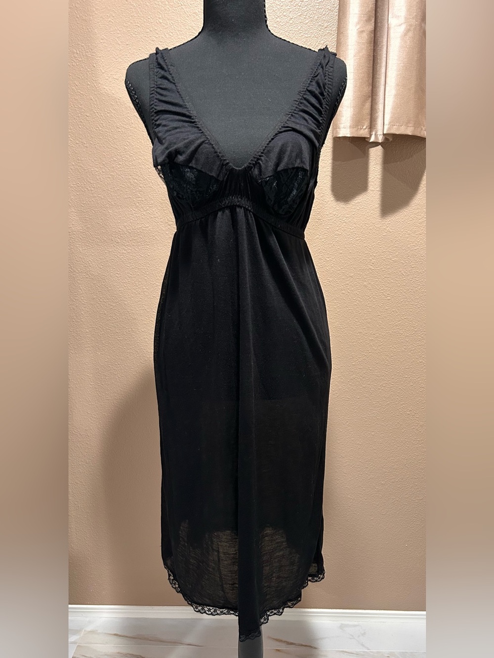 Never worn sheer vintage nightgown/slip